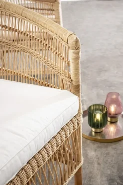 POLTRONA CON CUSCINO IN FIBRE NATURALI - JOSEFINA