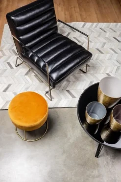 POLTRONA IN ECOPELLE NERA - BRIANNA